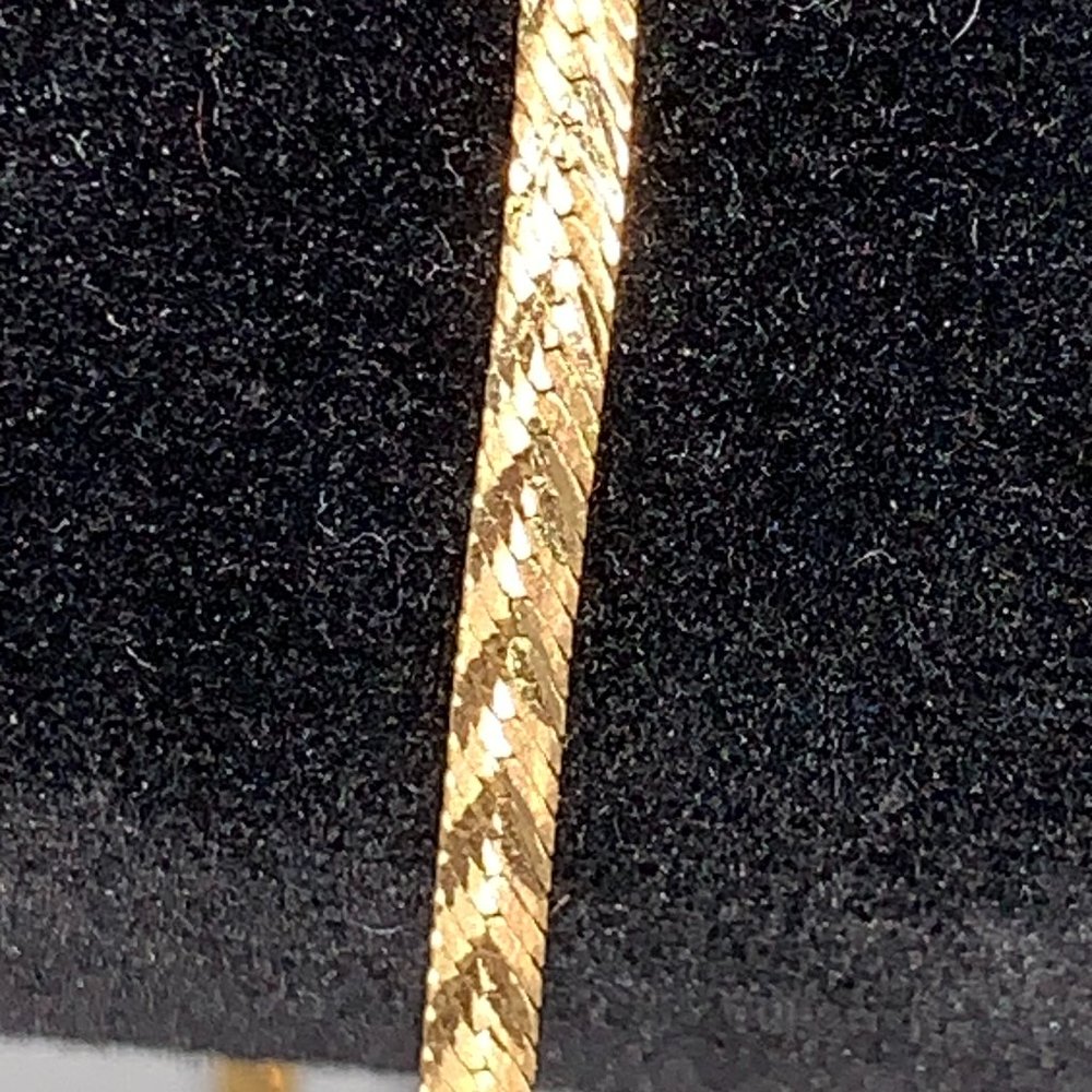 7" long 14 Kt Gold V Design Herringbone Bracelet